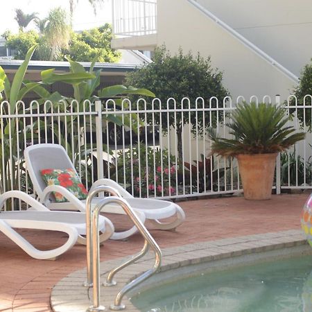 At The Sound Noosa Motel Noosaville Esterno foto