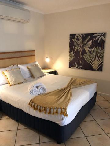 At The Sound Noosa Motel Noosaville Esterno foto
