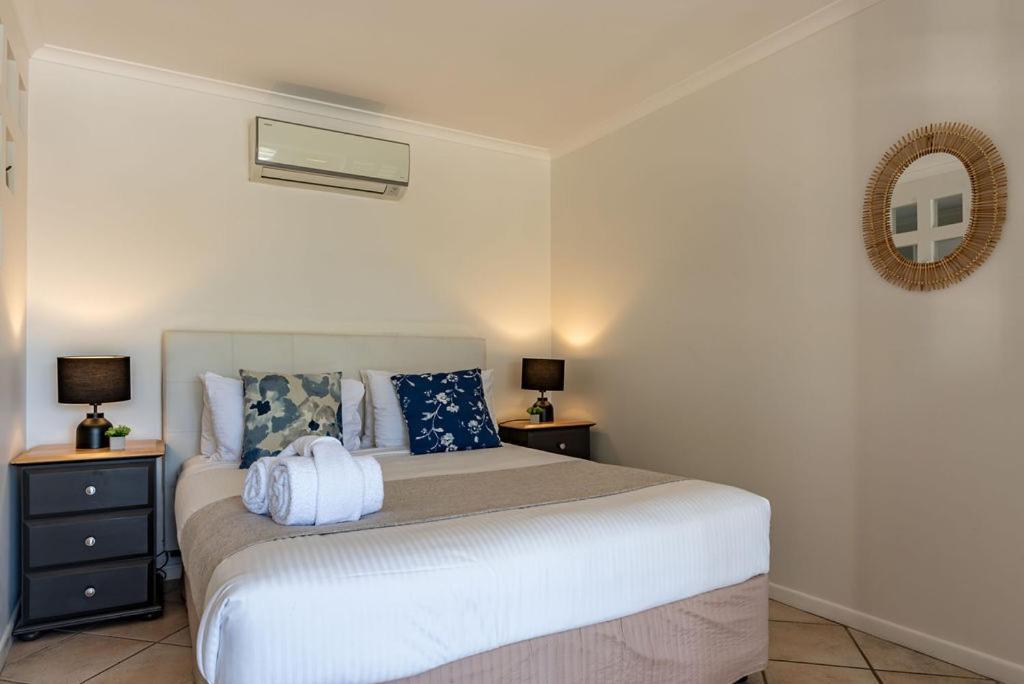 At The Sound Noosa Motel Noosaville Esterno foto
